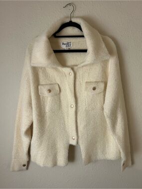 BUCKETLIST Off-White Plush Button-Front Teddy Jacket